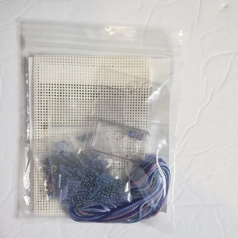 MILL HILL Dragonfly Pin Sapphire Dragonfly Counted Glass Bead Cross Stitch Kit